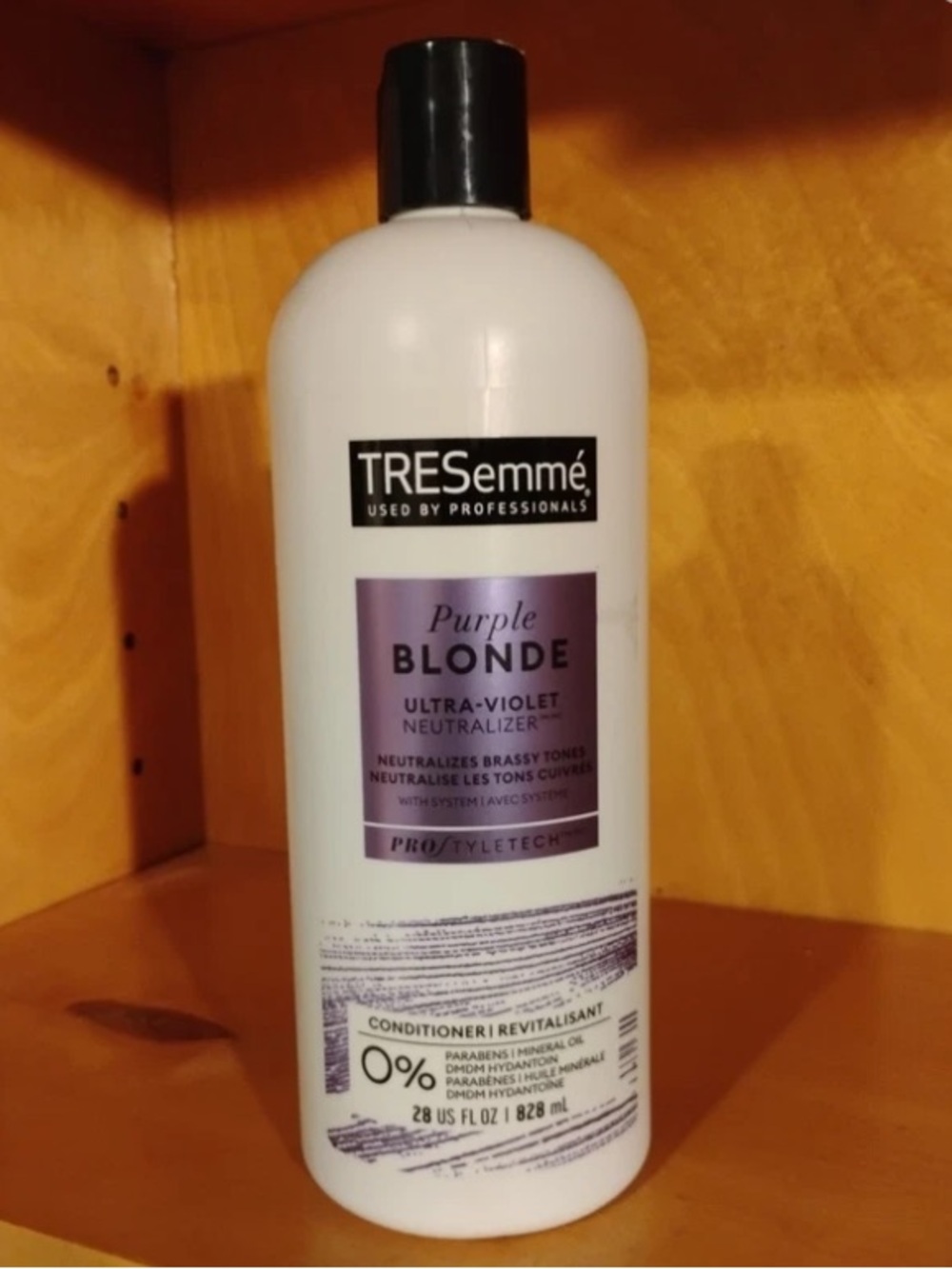 TRESemme PURPLE BLONDE Ultra Violet UV Conditioner Neutralizer 28 FL oz. NEW